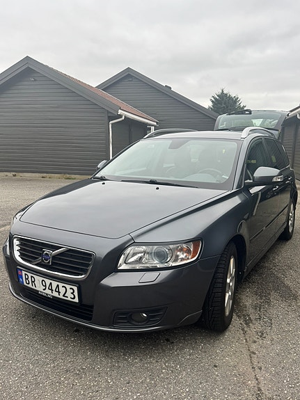 Volvo V50 6 of 7