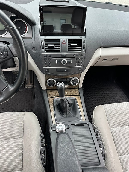 Mercedes-Benz C180 d 28 of 30