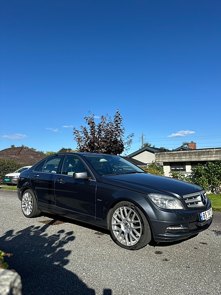 Mercedes-Benz C180 d 3 of 30