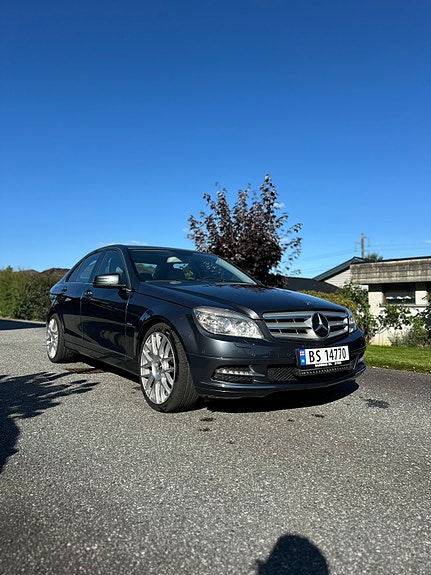 Mercedes-Benz C180 d 4 of 30