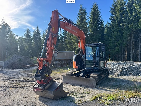 Hitachi ZX95US-7 Gravemaskin m/ Rototilt m/ grip – 2 Skuffer – Pigghamer – 720 Timer. 11 of 30