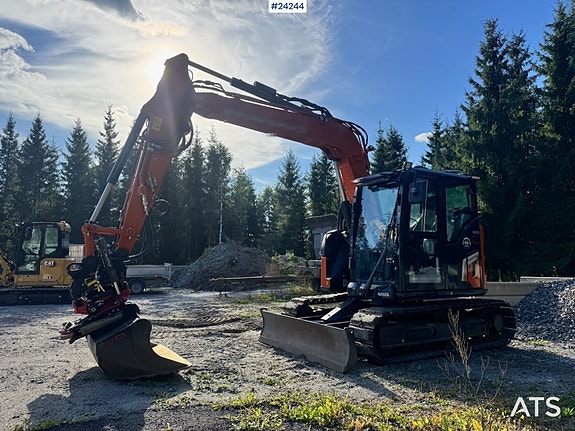 Hitachi ZX95US-7 Gravemaskin m/ Rototilt m/ grip – 2 Skuffer – Pigghamer – 720 Timer. 10 of 30