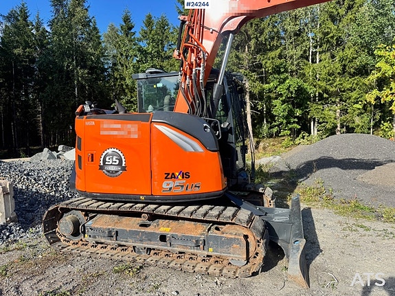 Hitachi ZX95US-7 Gravemaskin m/ Rototilt m/ grip – 2 Skuffer – Pigghamer – 720 Timer. 25 of 30