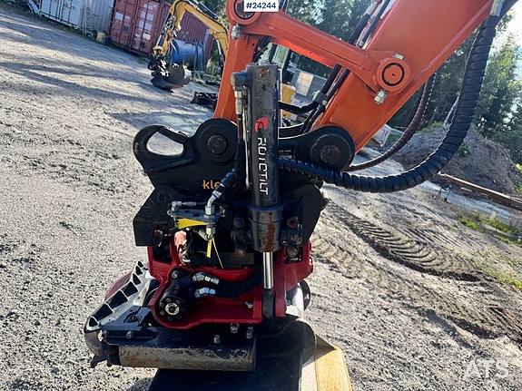 Hitachi ZX95US-7 Gravemaskin m/ Rototilt m/ grip – 2 Skuffer – Pigghamer – 720 Timer. 29 of 30