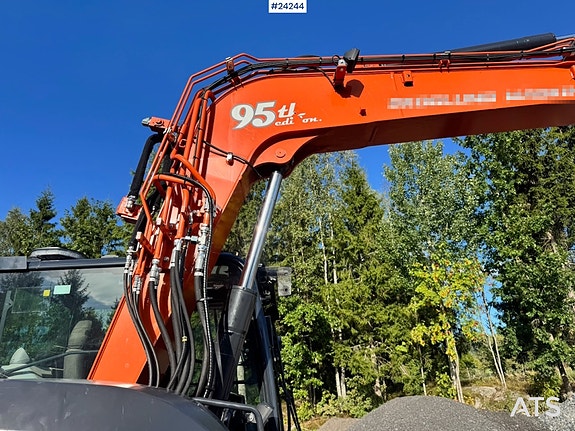 Hitachi ZX95US-7 Gravemaskin m/ Rototilt m/ grip – 2 Skuffer – Pigghamer – 720 Timer. 26 of 30