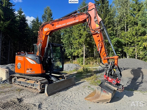 Hitachi ZX95US-7 Gravemaskin m/ Rototilt m/ grip – 2 Skuffer – Pigghamer – 720 Timer. 3 of 30