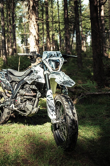 Aprilia SX125 super motard 3 of 14