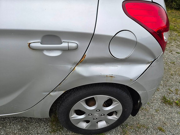Hyundai i20 14 of 16