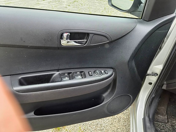 Hyundai i20 9 of 16