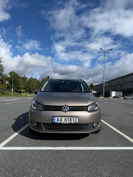 Volkswagen Touran 9 of 30