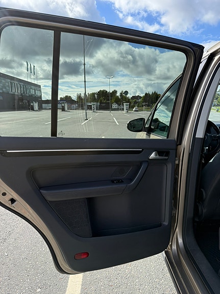 Volkswagen Touran 21 of 30