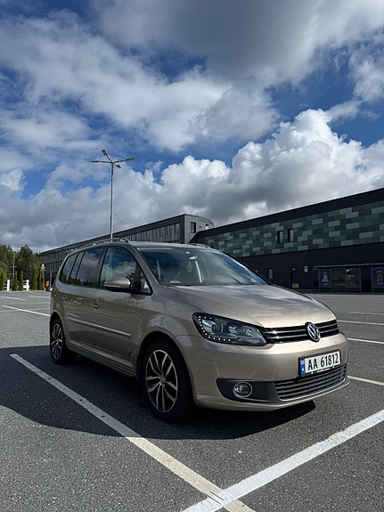 Volkswagen Touran 8 of 30