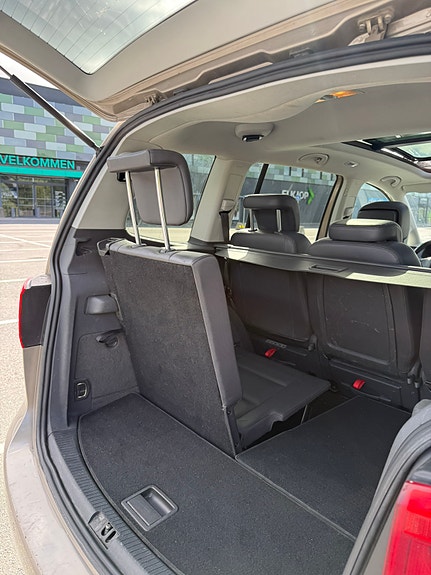 Volkswagen Touran 28 of 30