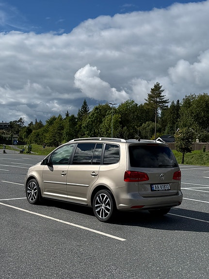 Volkswagen Touran 10 of 30