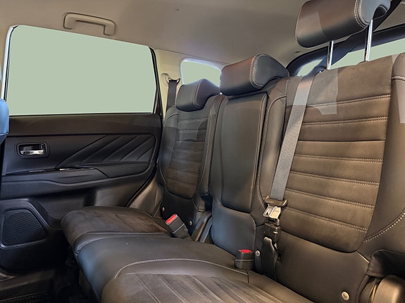 Mitsubishi Outlander 12 of 30