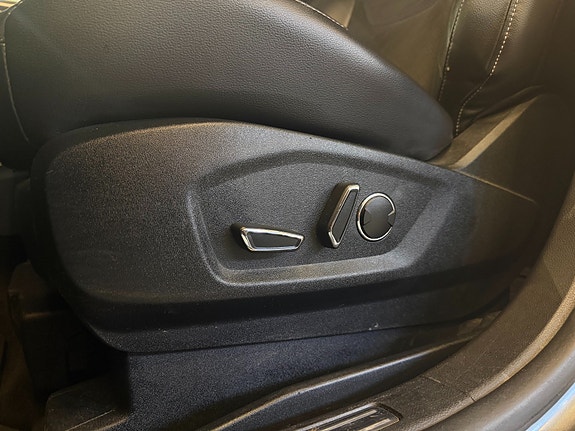 Ford S-MAX 22 of 30
