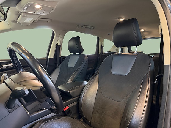 Ford S-MAX 8 of 30