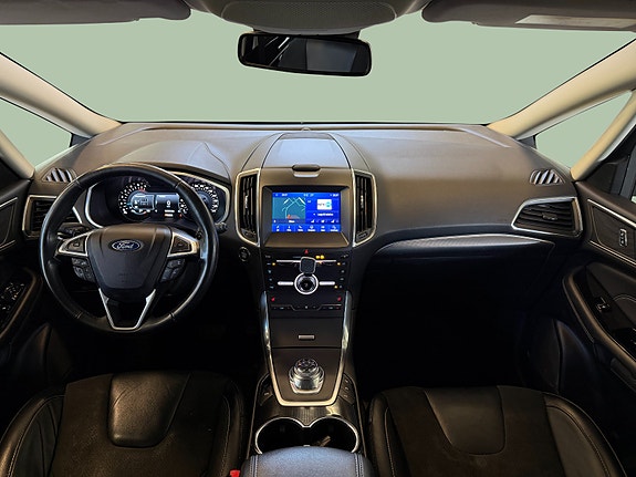 Ford S-MAX 16 of 30