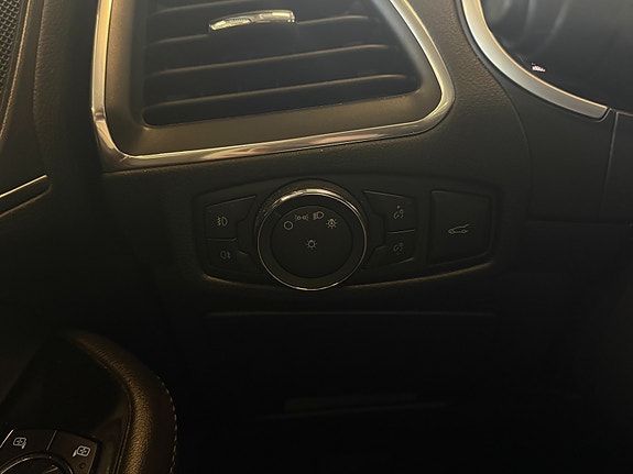 Ford S-MAX 30 of 30