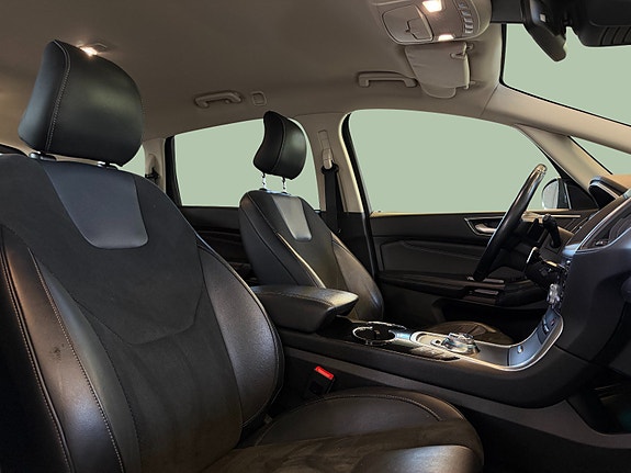 Ford S-MAX 9 of 30