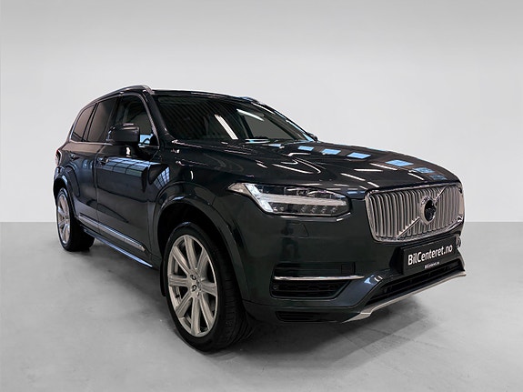 Volvo XC90 3 of 30