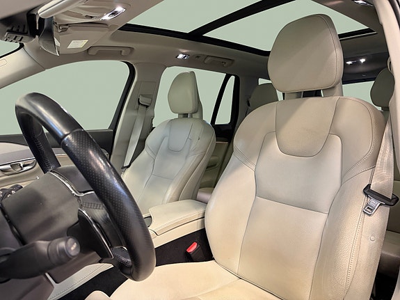 Volvo XC90 9 of 30