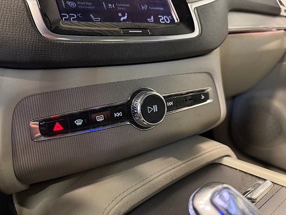Volvo XC90 22 of 30