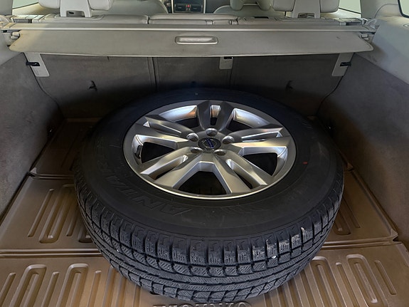 Volvo XC60 19 of 30