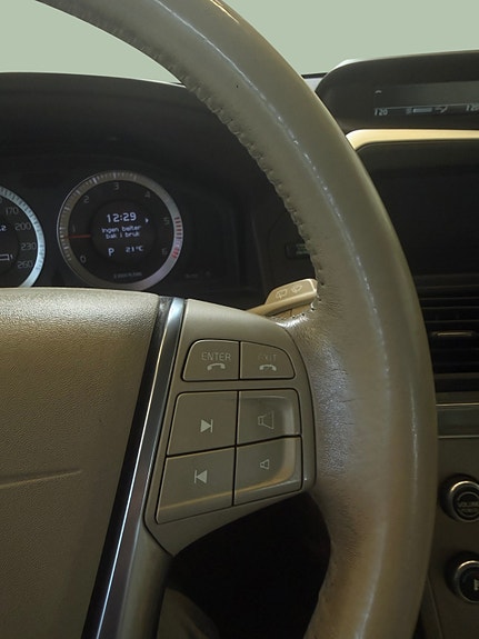 Volvo XC60 27 of 30