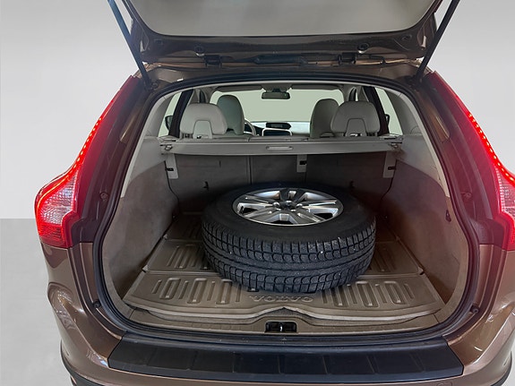 Volvo XC60 18 of 30
