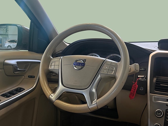 Volvo XC60 23 of 30