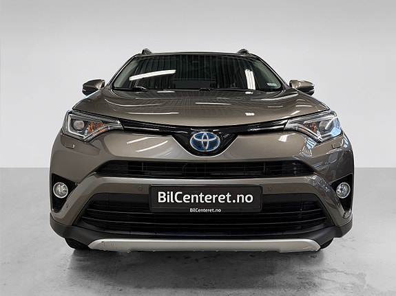 Toyota RAV4 2 of 30
