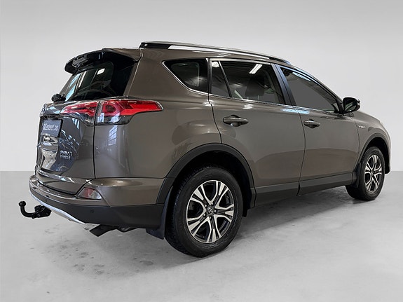 Toyota RAV4 6 of 30