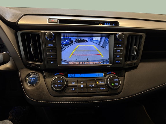 Toyota RAV4 23 of 30