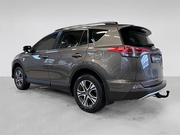 Toyota RAV4 9 of 30