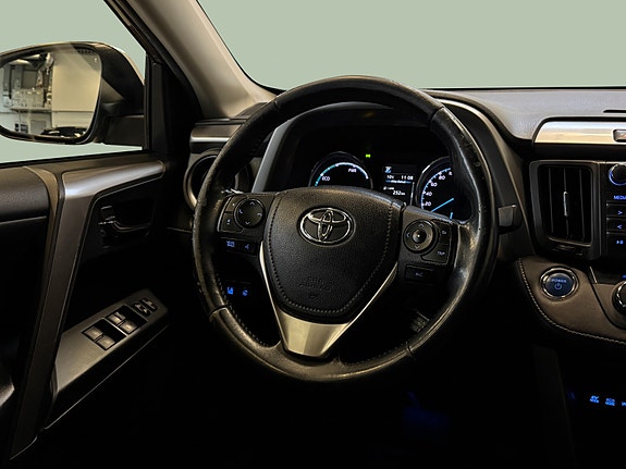 Toyota RAV4 20 of 30