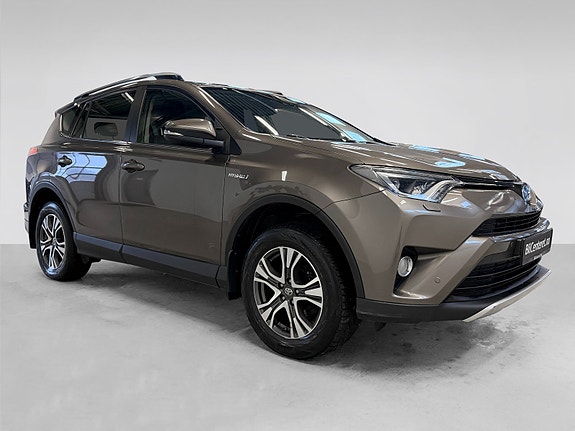 Toyota RAV4 4 of 30