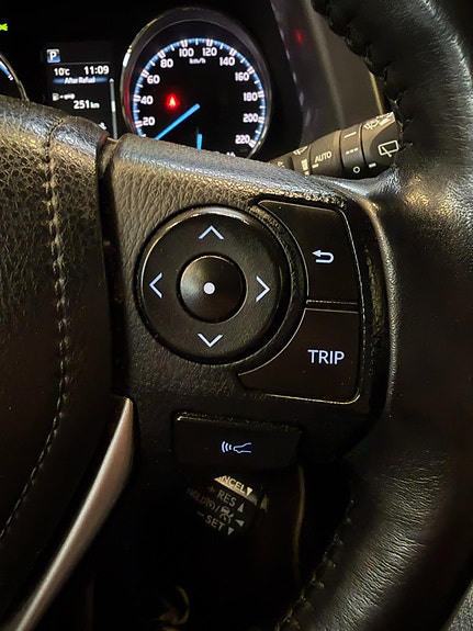 Toyota RAV4 28 of 30