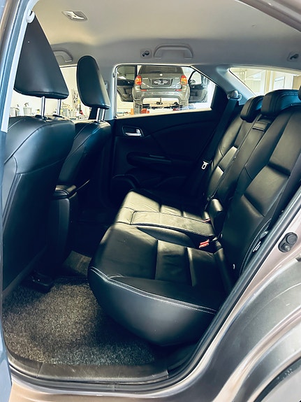 Honda Civic 14 of 29