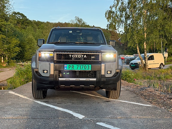 Toyota Land Cruiser 24 of 30