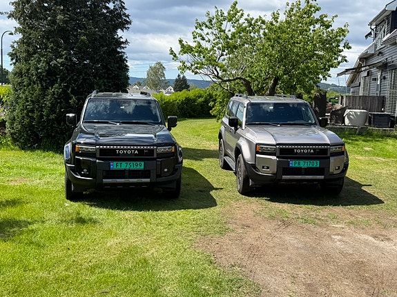 Toyota Land Cruiser 30 of 30