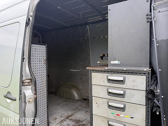 Volkswagen Crafter 25 of 28