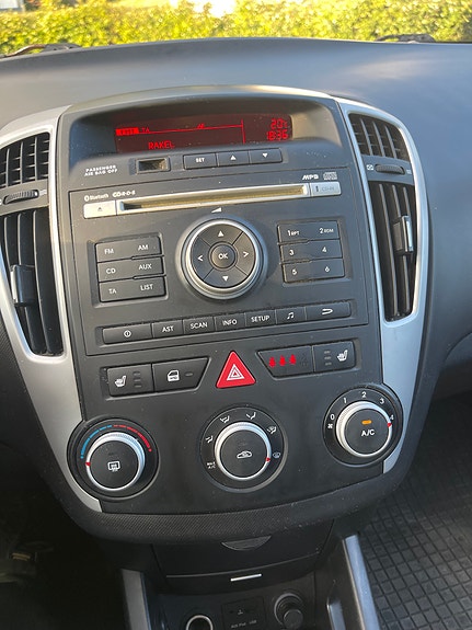 Kia Ceed 3 of 9