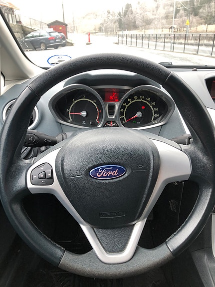 Ford Fiesta 10 of 18