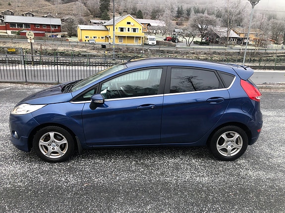 Ford Fiesta 7 of 18