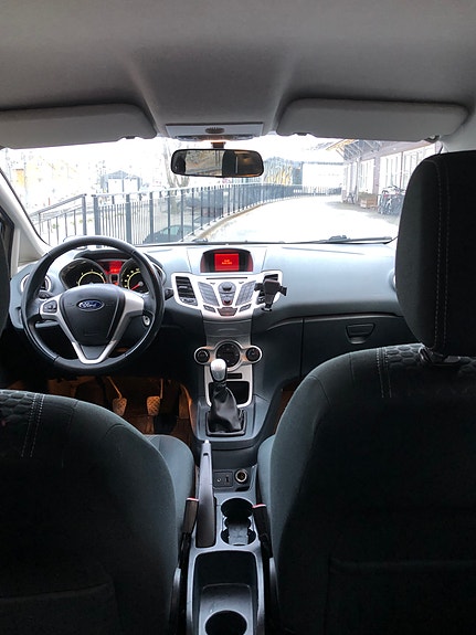 Ford Fiesta 12 of 18