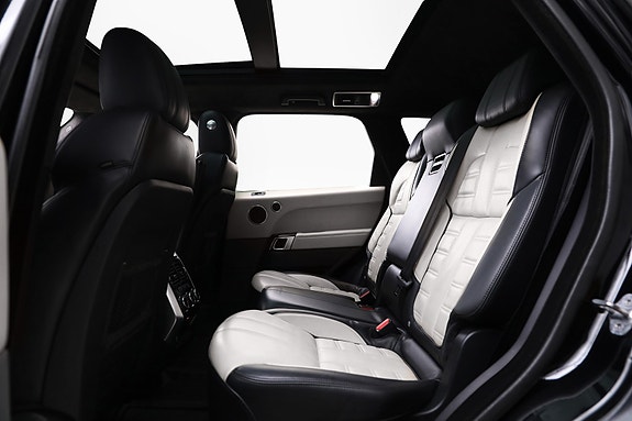 Land Rover Range Rover Sport 14 of 30