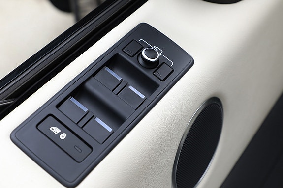Land Rover Range Rover Sport 18 of 25