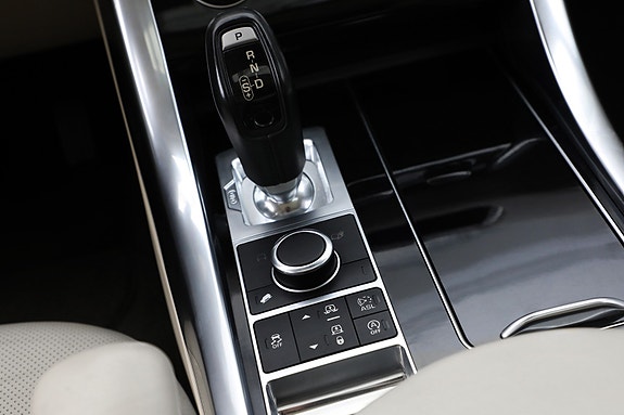 Land Rover Range Rover Sport 19 of 25
