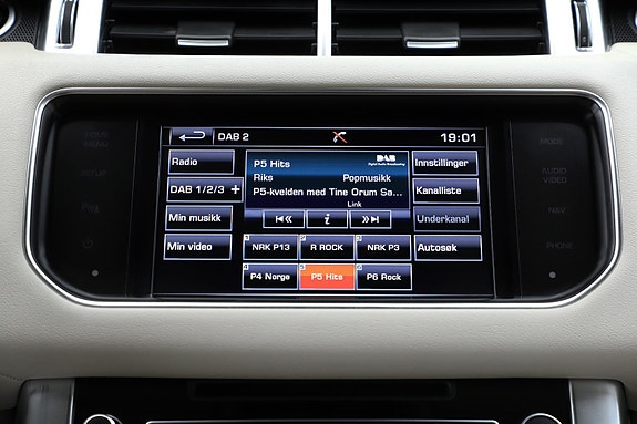 Land Rover Range Rover Sport 22 of 25